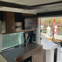 Cruiser Yachts Cantius 41′ 2012 (Seas The Moment)