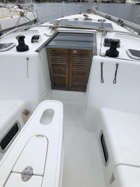 C2B9E4EE-FED4-4C2D-AAC3-783E377E8BA2 2005 Beneteau Cyclades 43 (Crackers)