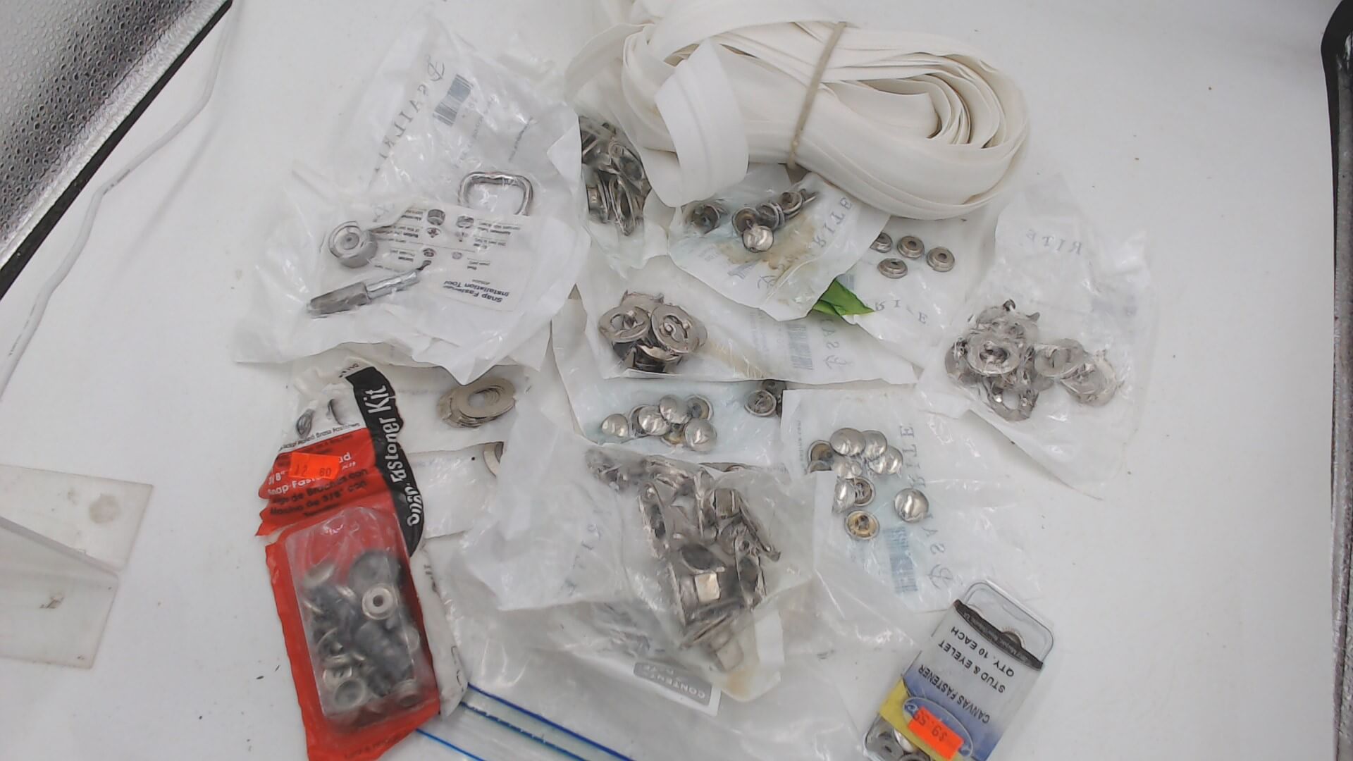 WIN_20240216_10_00_30_Pro.jpg Sewing Studs Used WB6