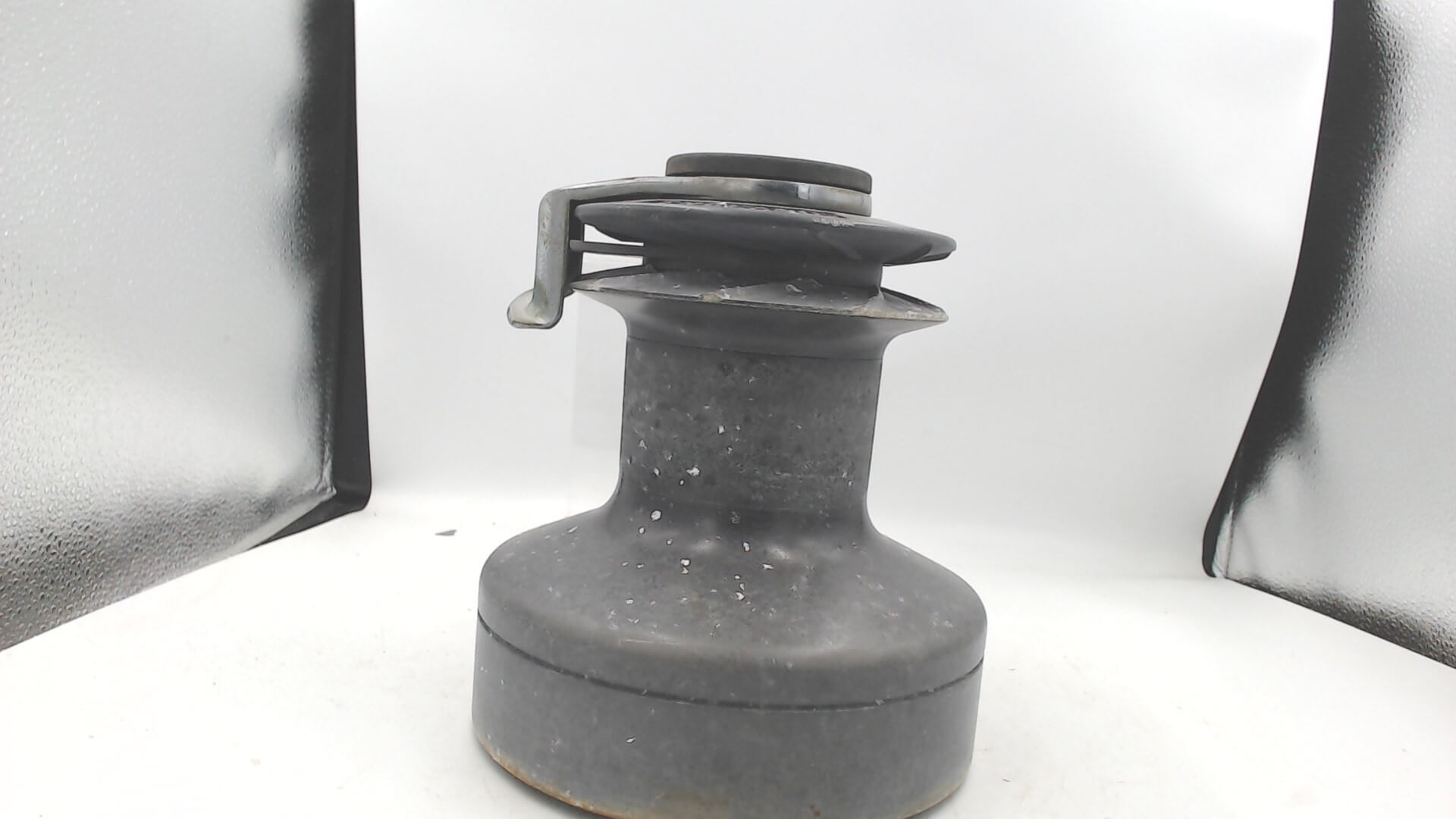 WIN_20240311_14_05_37_Pro.jpg Lewmar 48 Used WC3