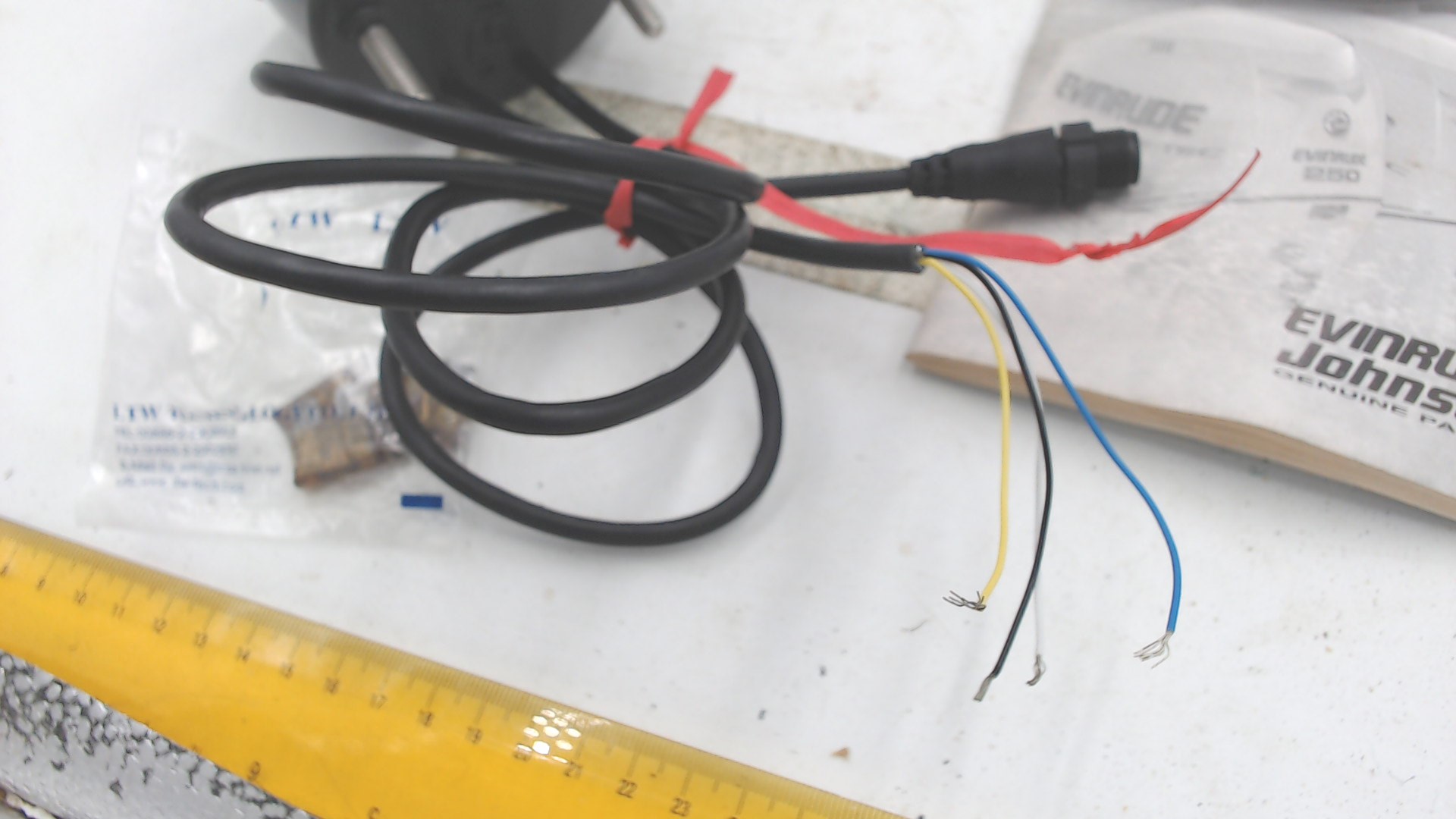 WIN_20240917_09_42_51_Pro.jpg Evinrude ICommand New C1A2B7