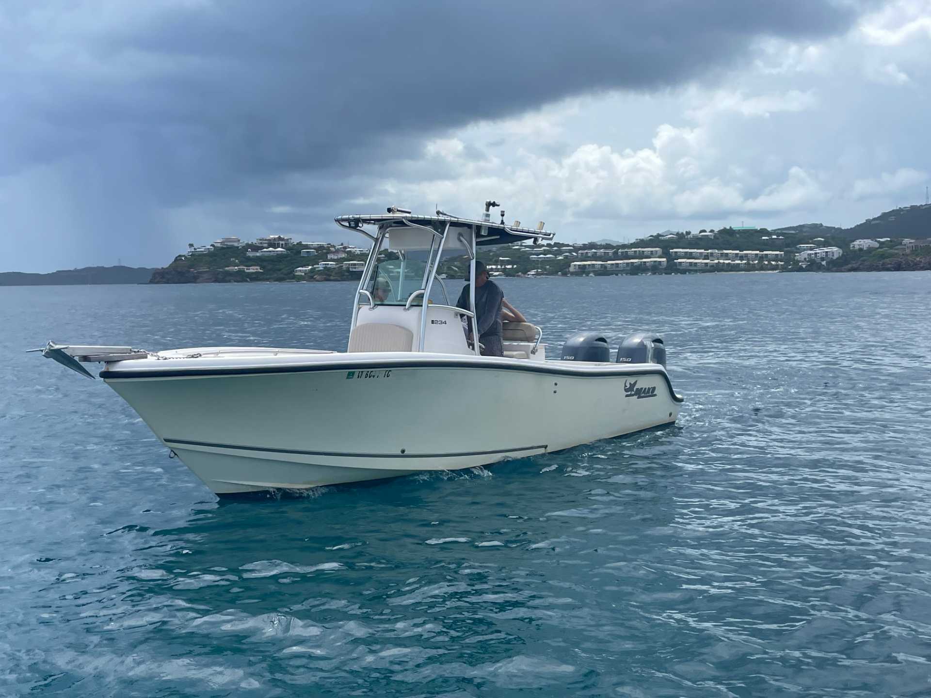 Mako 23' CC Twin 150 Yamaha Outboards Mako 23' CC Twin 150 Yamaha Outboards