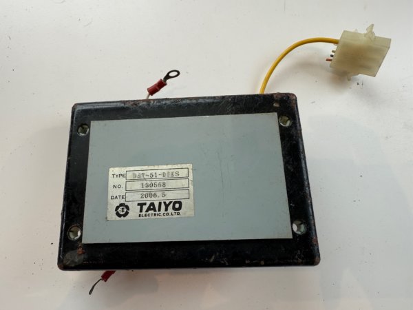 TAIYO DST-51 Voltage Regulator