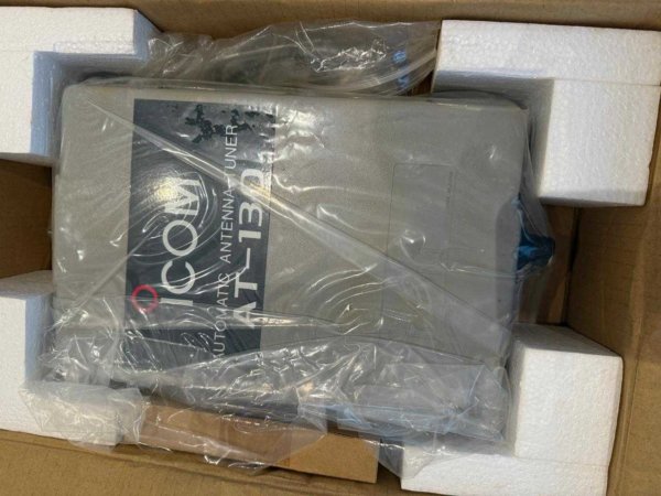 ICOM Automatic Antenna Tuner AT-130