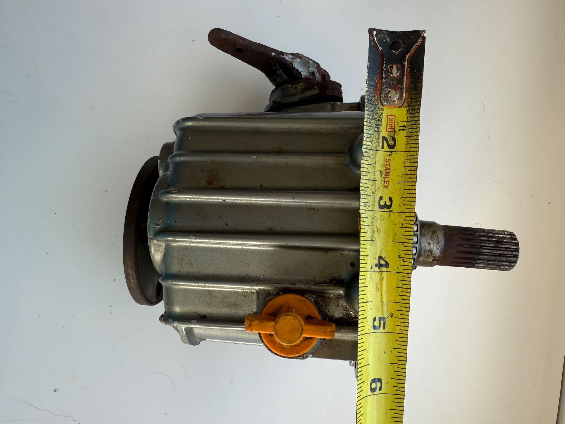 IMG_6312.jpeg Yanmar 30 HP Gearbox Used